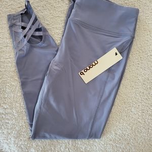NWT Mono B yoga leggings sz L
